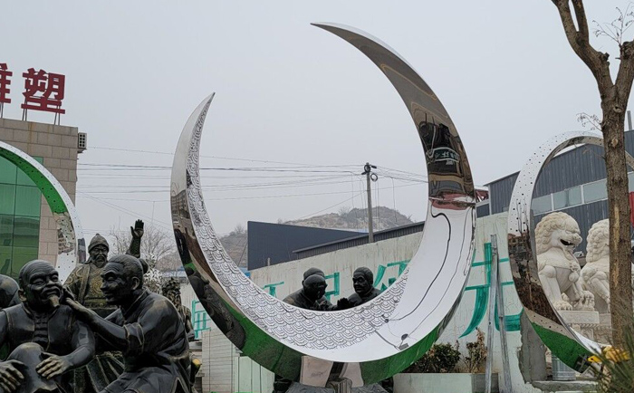 不锈钢镂空圆环雕塑